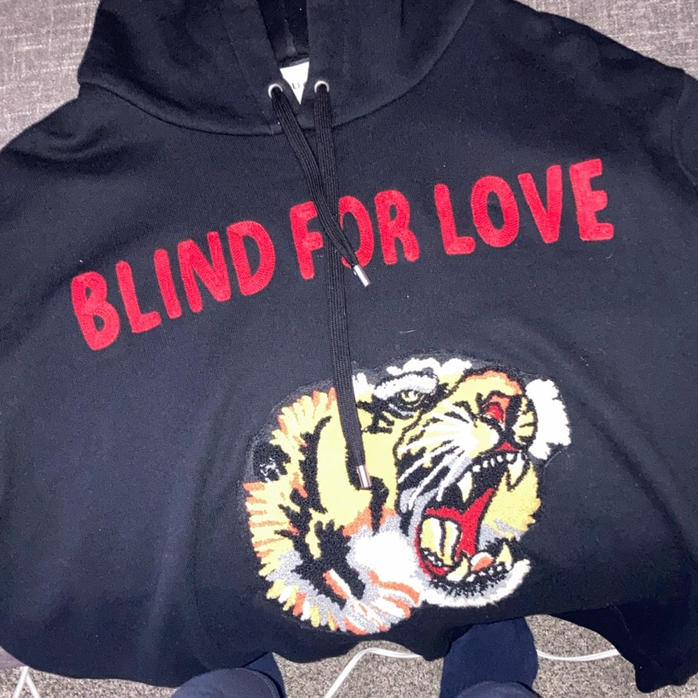 Gucci sweatshirt like new